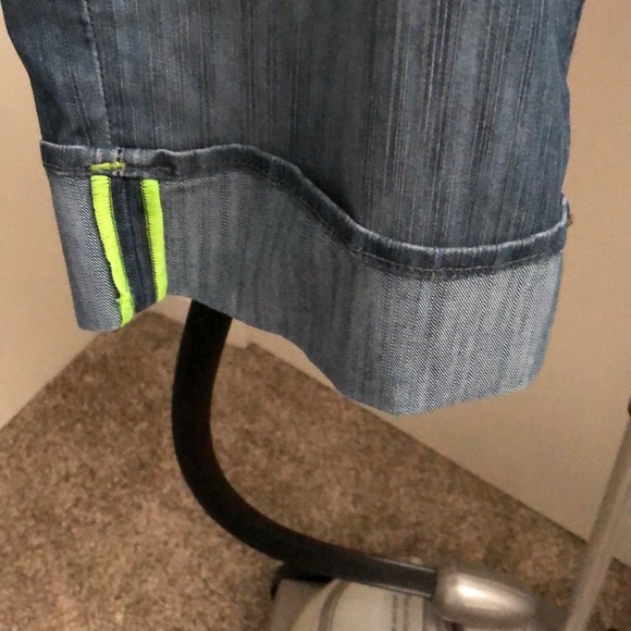 R&R Denim Capris - Picture 3 of 6